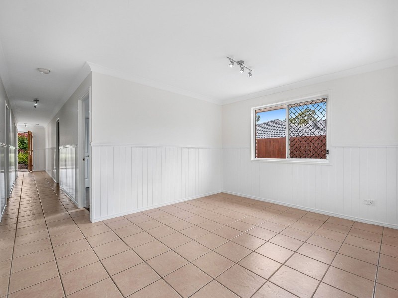 5 Robson Street, Forest Lake QLD 4078