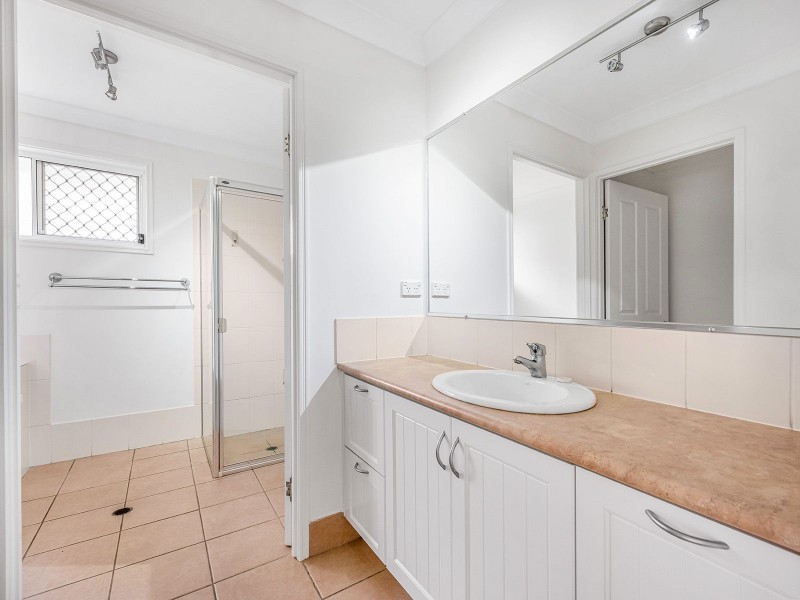 5 Robson Street, Forest Lake QLD 4078