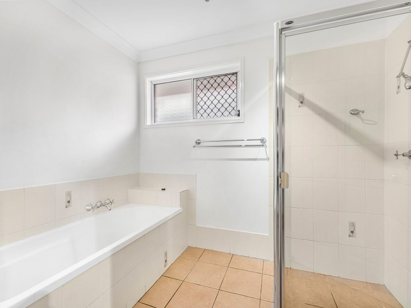 5 Robson Street, Forest Lake QLD 4078