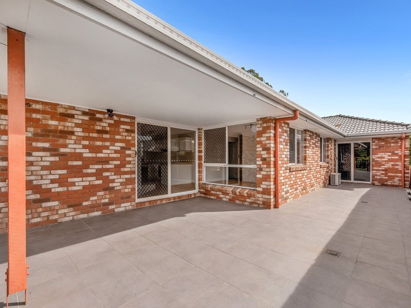 5 Robson Street, Forest Lake QLD 4078