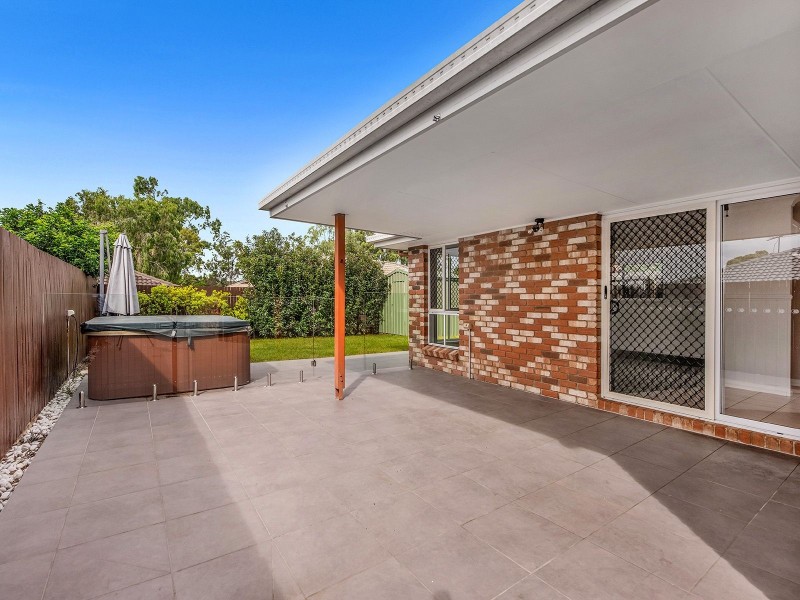 5 Robson Street, Forest Lake QLD 4078