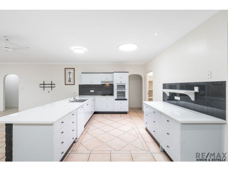 19 Superior Place, Parkinson QLD 4115