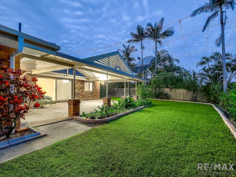 12 Avondale Crescent, Parkinson QLD 4115
