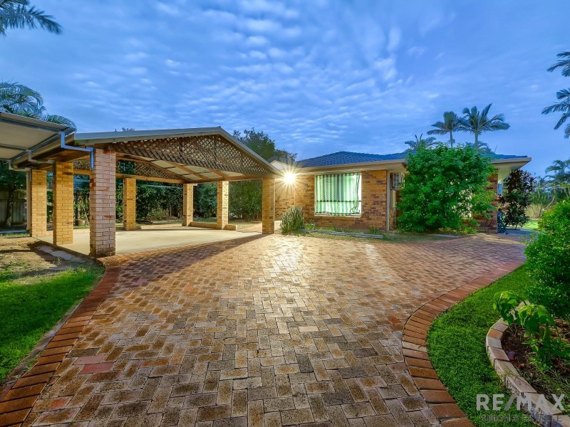 12 Avondale Crescent, Parkinson QLD 4115