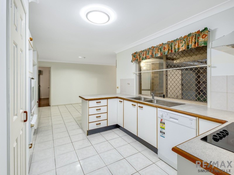 12 Avondale Crescent, Parkinson QLD 4115