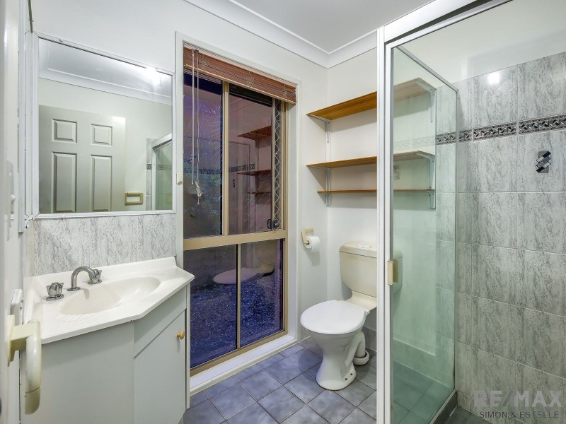 12 Avondale Crescent, Parkinson QLD 4115