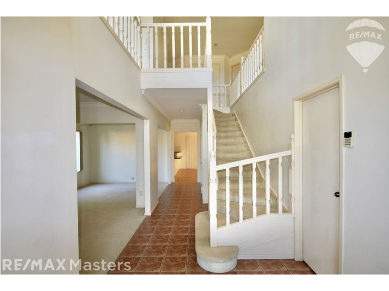 10 Ngairi Close, Eight Mile Plains QLD 4113