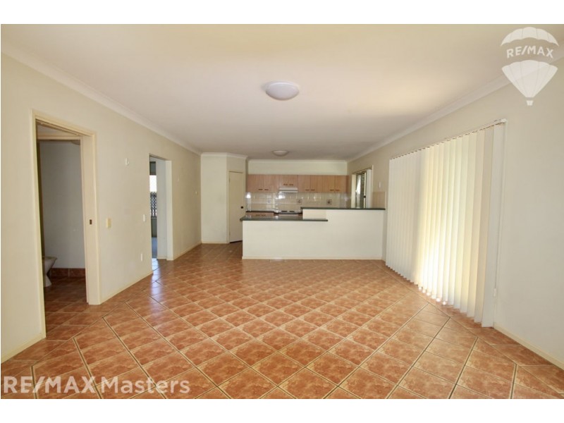 10 Ngairi Close, Eight Mile Plains QLD 4113