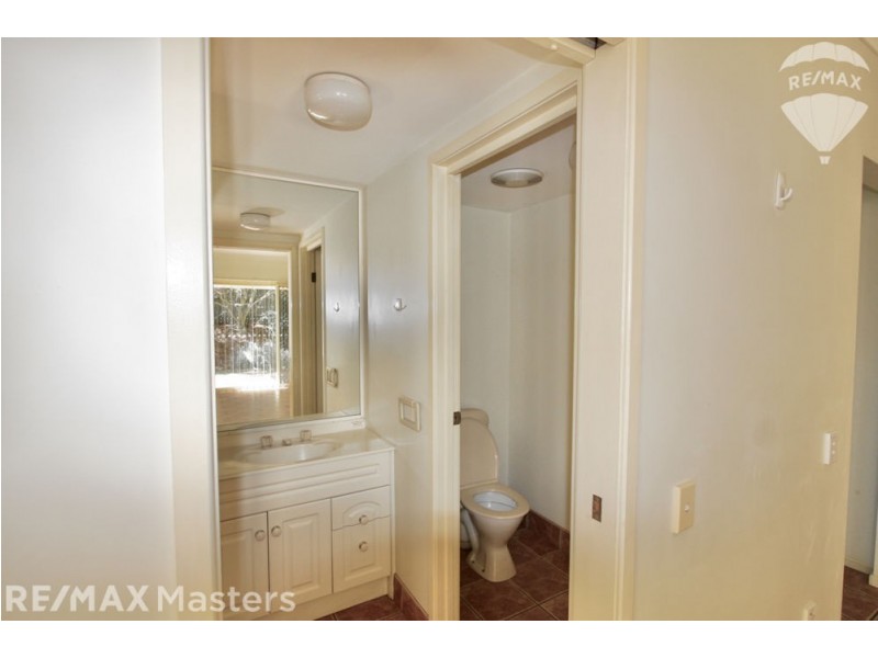 10 Ngairi Close, Eight Mile Plains QLD 4113