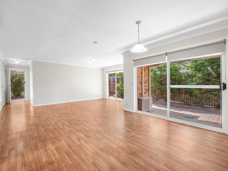 6 Noumea Pl, Forest Lake QLD 4078