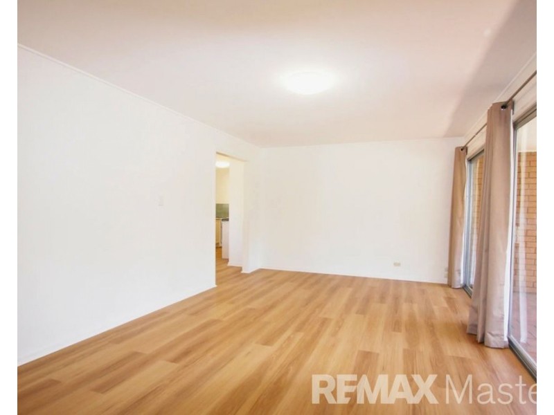 2 Sunderland Street, Macgregor QLD 4109