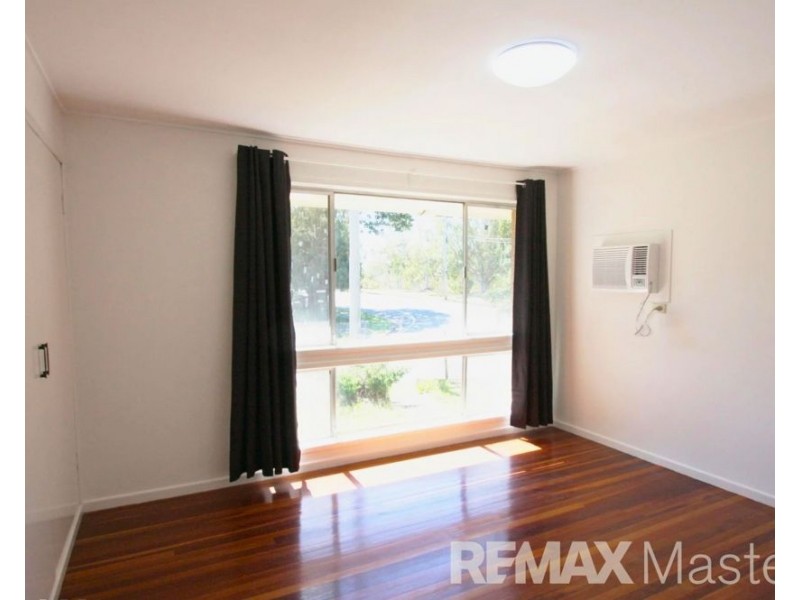 2 Sunderland Street, Macgregor QLD 4109