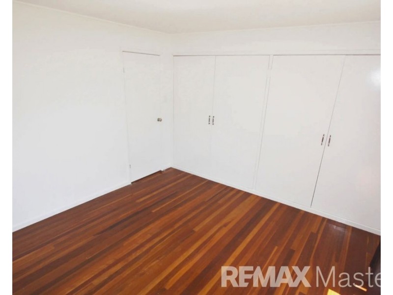 2 Sunderland Street, Macgregor QLD 4109