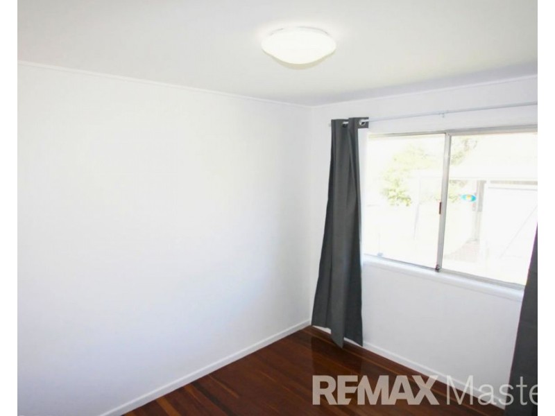 2 Sunderland Street, Macgregor QLD 4109