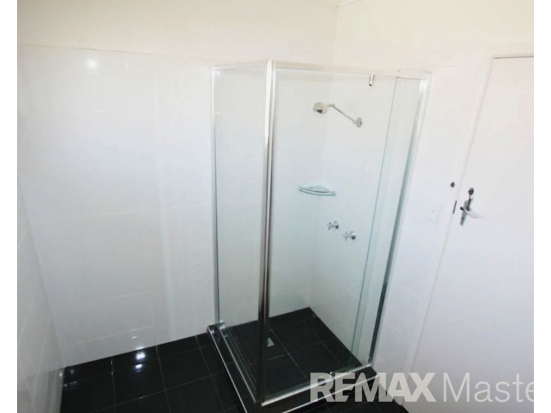 2 Sunderland Street, Macgregor QLD 4109