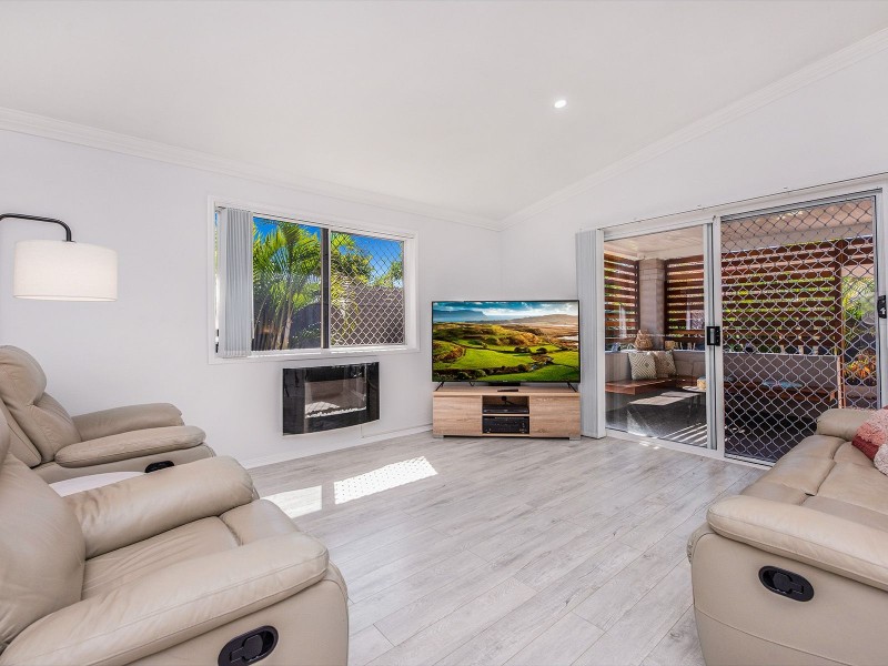 65 Oxford Pde, Forest Lake QLD 4078