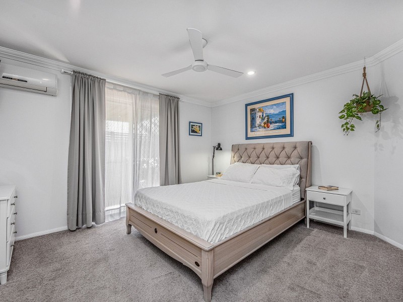 65 Oxford Pde, Forest Lake QLD 4078