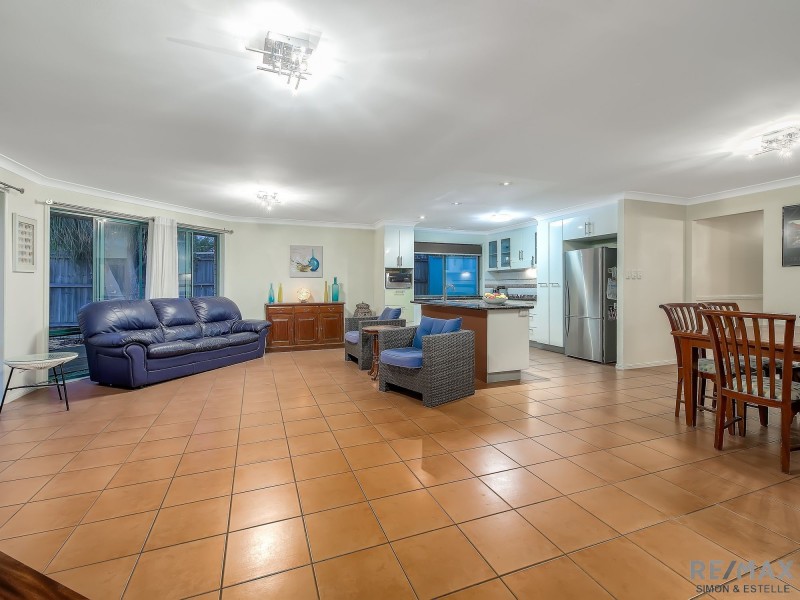 18 Weranga Place, Parkinson QLD 4115