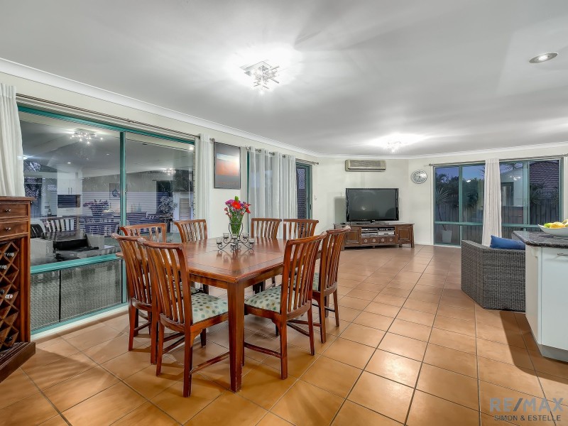 18 Weranga Place, Parkinson QLD 4115