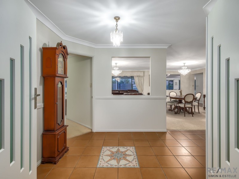 18 Weranga Place, Parkinson QLD 4115