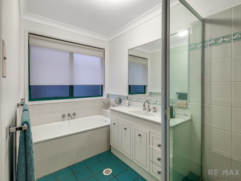 18 Weranga Place, Parkinson QLD 4115