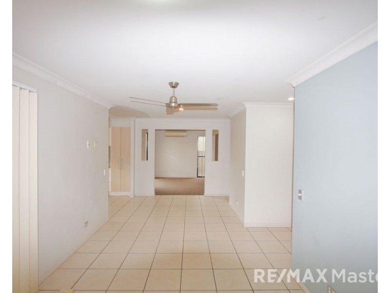 98 Didbrook Street, Robertson QLD 4109