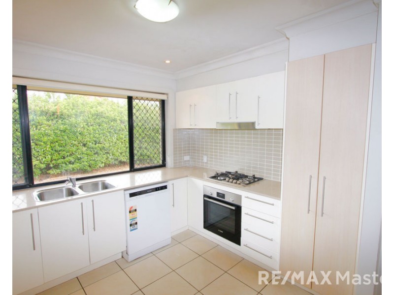 98 Didbrook Street, Robertson QLD 4109