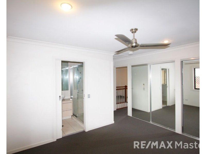 98 Didbrook Street, Robertson QLD 4109