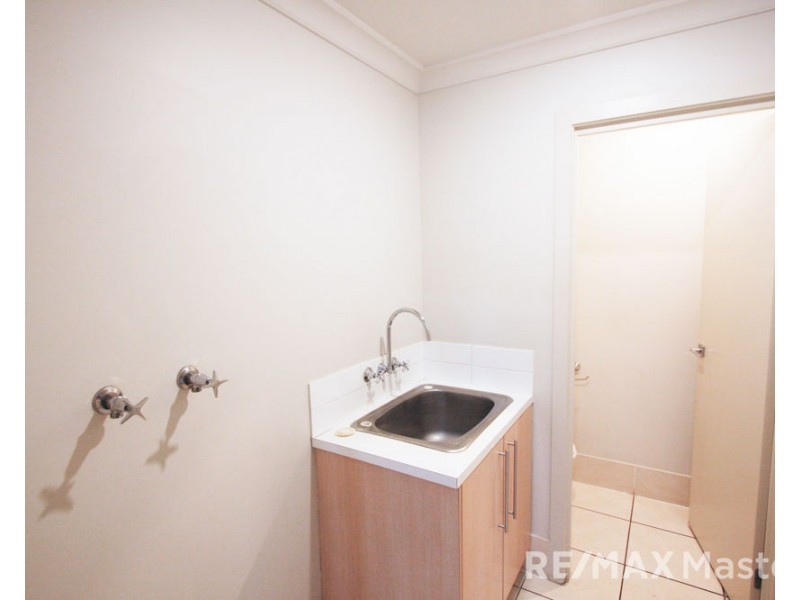 98 Didbrook Street, Robertson QLD 4109