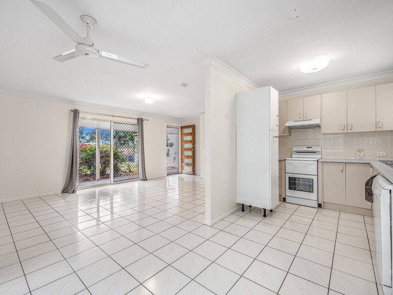 27 Beaufront Pl, Forest Lake QLD 4078