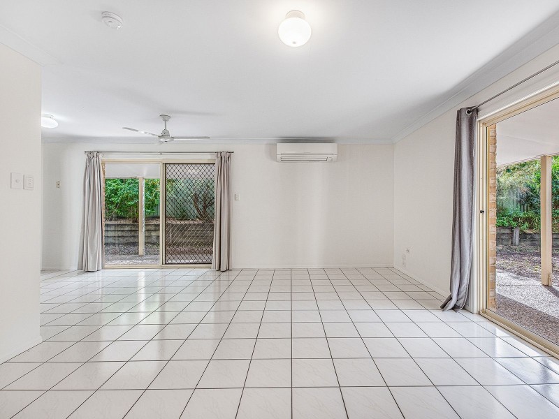 27 Beaufront Pl, Forest Lake QLD 4078