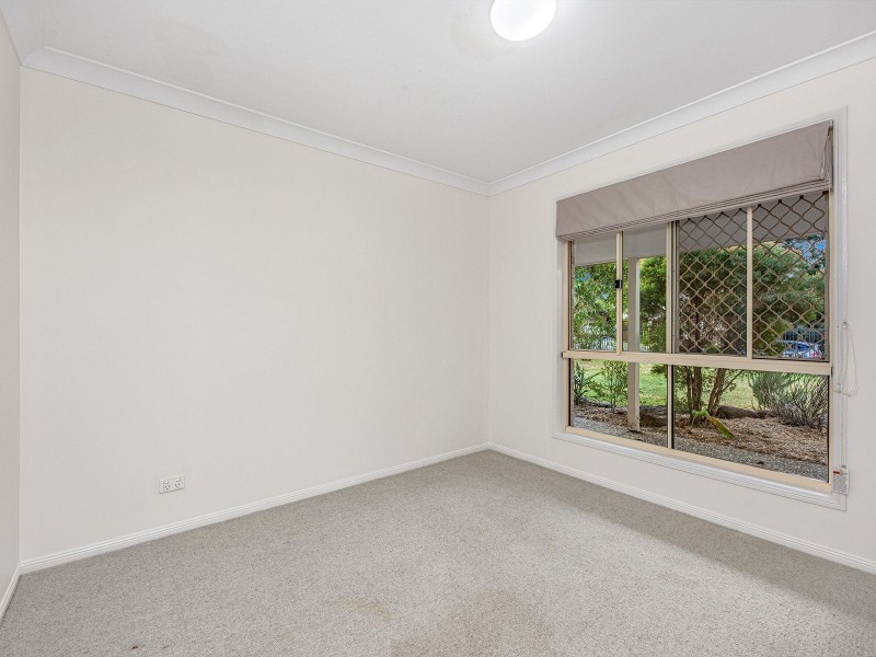 27 Beaufront Pl, Forest Lake QLD 4078