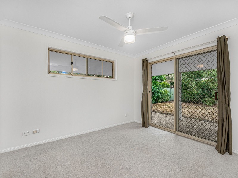 27 Beaufront Pl, Forest Lake QLD 4078