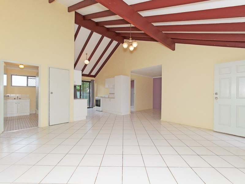 9/129 North Road, Woodridge QLD 4114