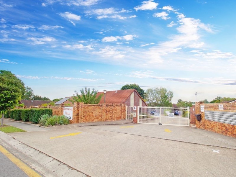 9/129 North Road, Woodridge QLD 4114