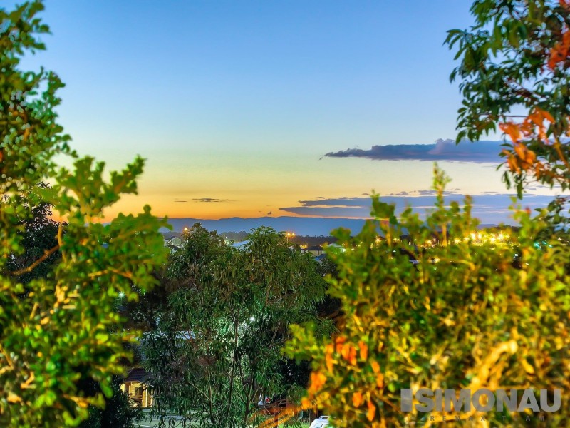 27 Hyde Avenue, Springfield Lakes QLD 4300