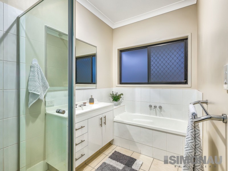 27 Hyde Avenue, Springfield Lakes QLD 4300