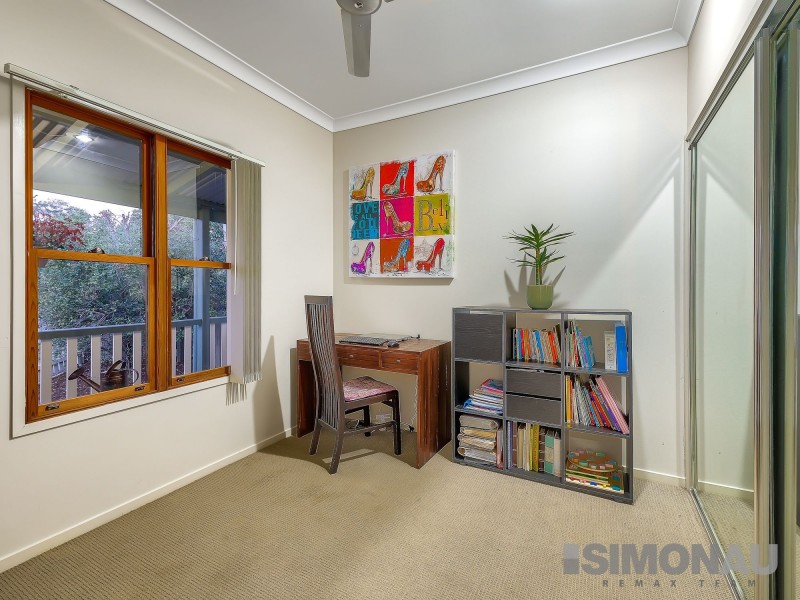 27 Hyde Avenue, Springfield Lakes QLD 4300