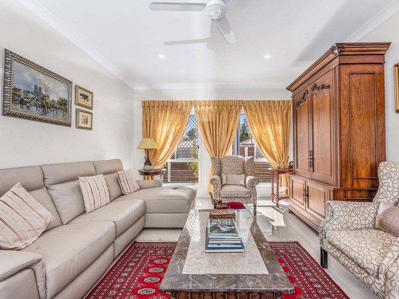 16 Regal Pl, Heathwood QLD 4110