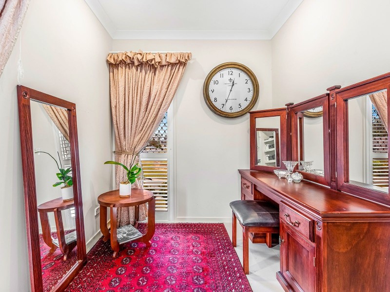 16 Regal Pl, Heathwood QLD 4110