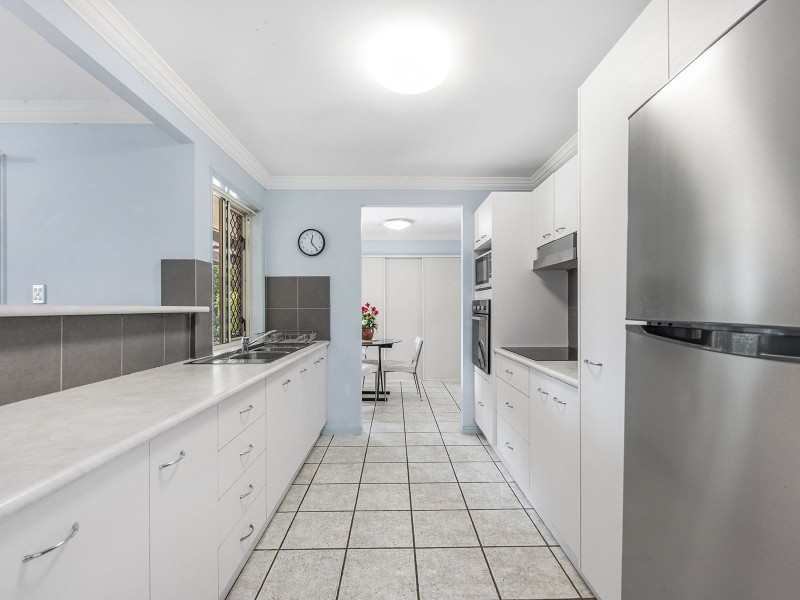 14 Chiswick Pl, Forest Lake QLD 4078