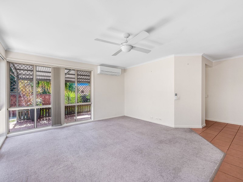 16 Columbus Place, Forest Lake QLD 4078