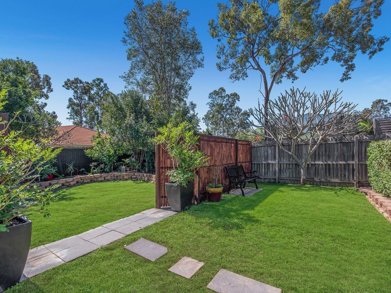 16 Columbus Place, Forest Lake QLD 4078