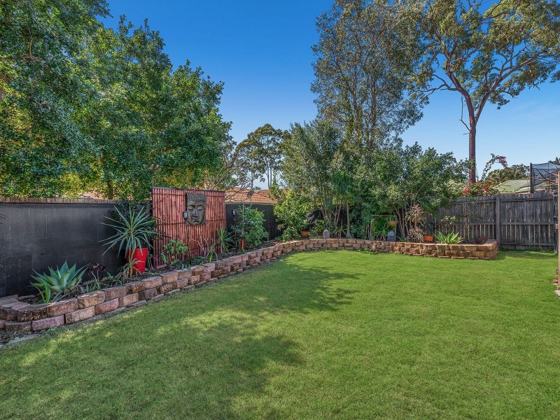 16 Columbus Place, Forest Lake QLD 4078