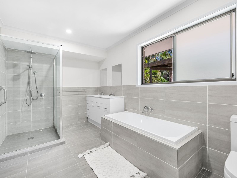 55 Poinciana Dr, Boronia Heights QLD 4124