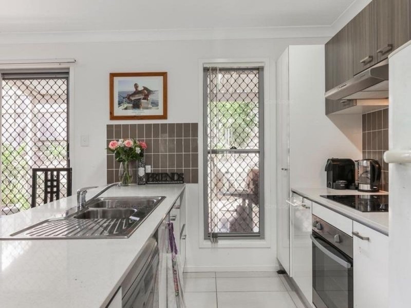 2/23-25 Blackwell Street, Hillcrest QLD 4118