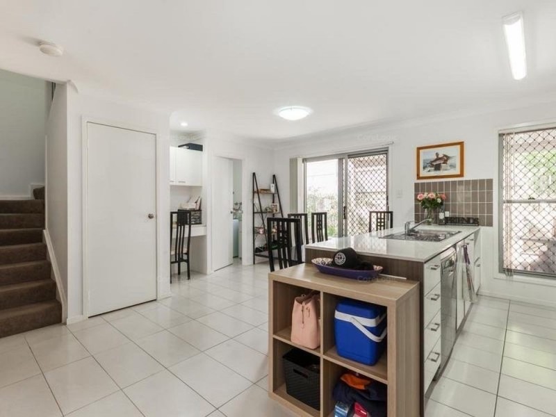 2/23-25 Blackwell Street, Hillcrest QLD 4118