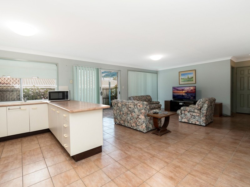 6 Augusta Crescent, Forest Lake QLD 4078