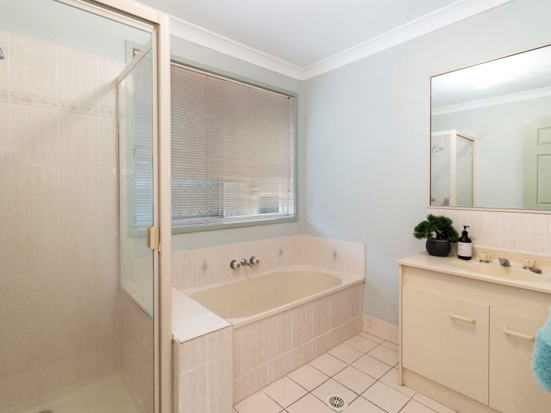 6 Augusta Crescent, Forest Lake QLD 4078