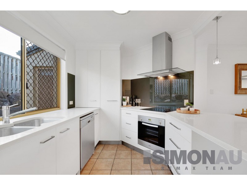 2 Angel Face Ct, Calamvale QLD 4116